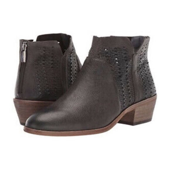 Vince Camuto Patellen Leather Ankle Booties Size Size 10M - Picture 2 of 16
